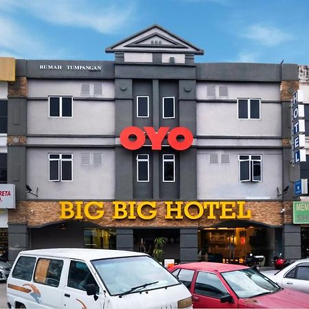 Big Big Hotel Johor Bahru Bagian luar foto