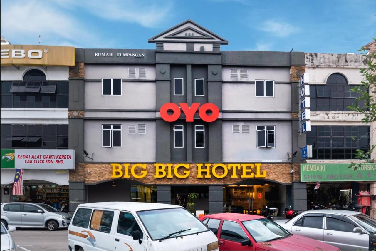 Big Big Hotel Johor Bahru Bagian luar foto